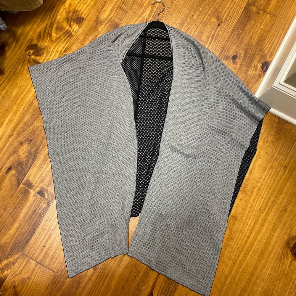 Lululemon Reversible Wrap